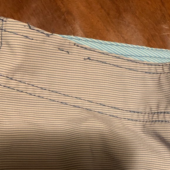 Men’s toes on the nose board shorts - Picture 7 of 9